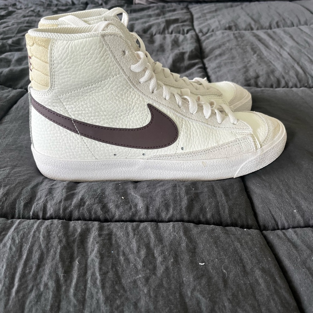 Nike Women’s Blazer